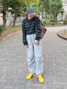 「アイテム（スニーカー、イエロー系）」を使った、𝚝𝚘𝚞.𝚊さん（レディース・152cm）の秋コーディネート