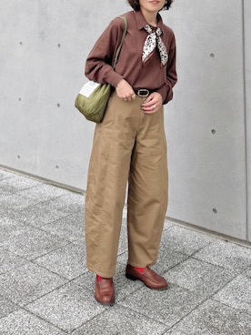 「アイテム（バンダナ/スカーフ）」を使った、𝚝𝚘𝚞.𝚊さん（レディース・152cm）の秋コーディネート