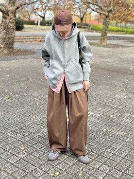 「アイテム（キャップ）」を使った、𝚝𝚘𝚞.𝚊さん（レディース・152cm）の冬コーディネート