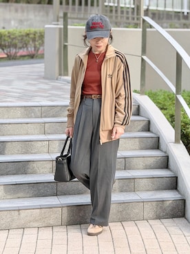 「アイテム（ジャージ）」を使った、𝚝𝚘𝚞.𝚊さん（レディース・152cm）の秋コーディネート