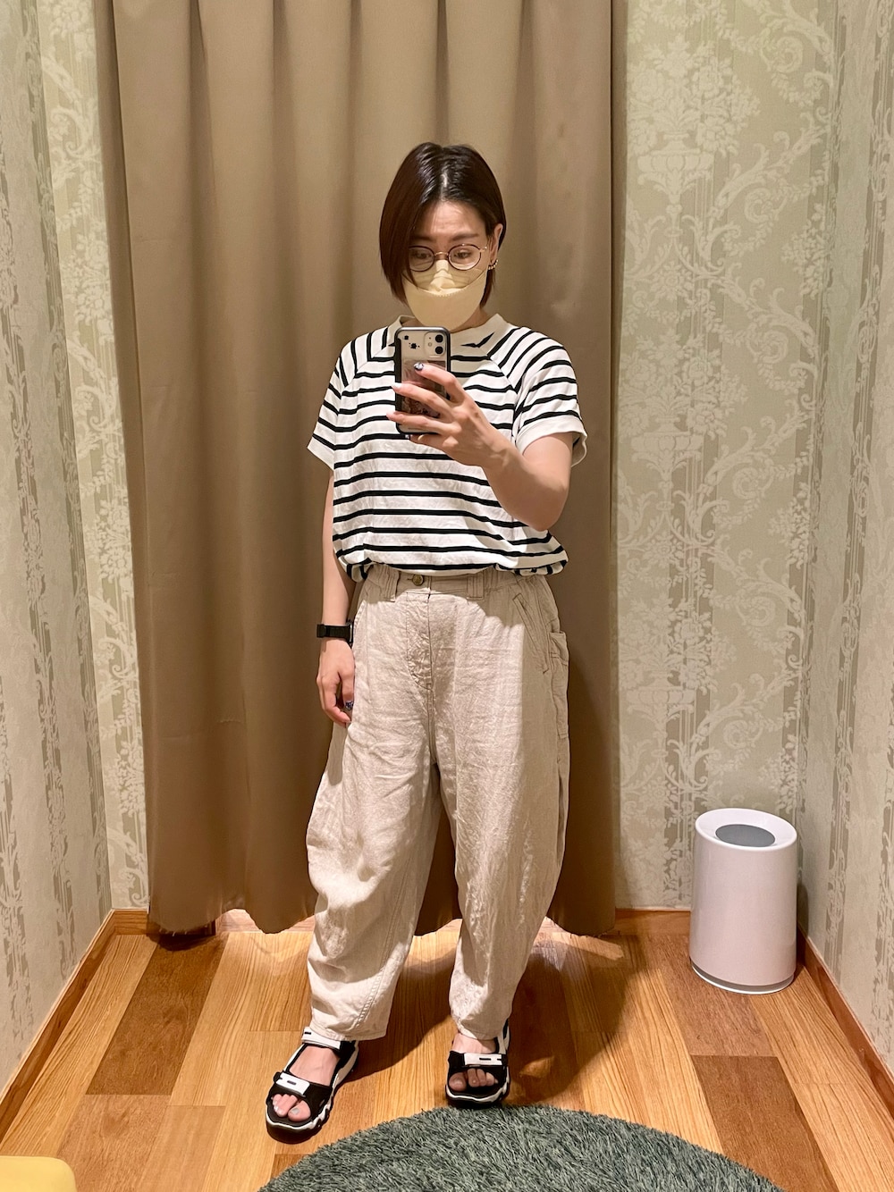 「低身長コーデ、カジュアルコーデ、バルーンパンツ、ボーダー、サンダル」｜「nappalmの【 nappalm / ナップパーム 】 天竺ボーダープルオーバー Frenchsleeve POBO NPP（Tシャツ/カットソー、ブラック系）」を使った、真 花さん（レディース・151cm）の夏コーディネートの1枚目の写真