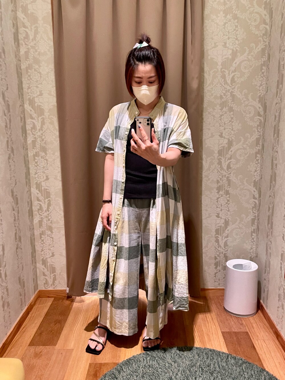 「楽チンコーデ、今日のコーデ、パンツコーデ、サンダルコーデ、低身長コーデ、スクエアトゥ、セットアップ、チェック」｜「SUN VALLEYのアイテム（その他パンツ、グリーン系）」を使った、真 花さん（レディース・151cm）の夏コーディネートの1枚目の写真