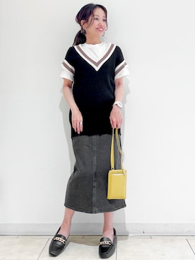 「アイテム（デニムスカート、グレー系）」を使った、OPAQUE.CLIPスタッフさん（レディース・158cm）の夏コーディネート