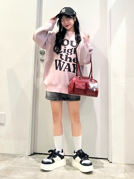「アイテム（デニムスカート）」を使った、misakiさん（レディース・150cm）の秋コーディネート