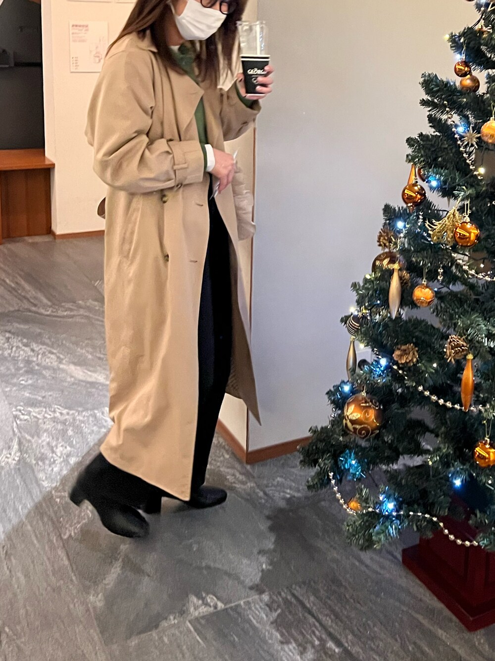 「トレンチコート、VINTAGE、秋冬コーデ」｜「SLYのBACK WASHER TRENCH COAT/トレンチコート（トレンチコート、ベージュ系）」を使った、フウカさん（レディース・164cm）の冬コーディネートの1枚目の写真