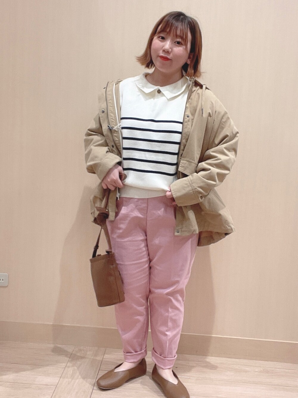 「私の推しブランド、kazumi、kazumiコラボ、ニット、studio clip、スタディオクリップ(studio CLIP)、春コーデ、ゆるコーデ、低身長コーデ、ショルダーバッグ、ボーダー、アウター、パンツスタイル、パンプス」｜「studio CLIPの柔らかコンフォートパンプス（パンプス、ブラウン系）」を使った、み と ず と きさん（レディース・152cm）の冬コーディネートの4枚目の写真