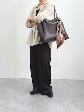 「アイテム（バンダナ/スカーフ）」を使った、tomonoさん（レディース・152cm）の秋コーディネート