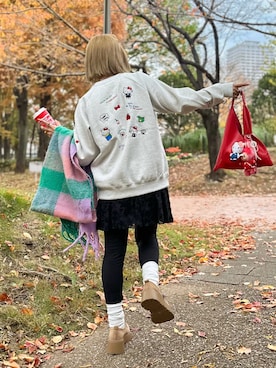 「アイテム（ストール/ショール）」を使った、おしゃれ豆知識💡のSERINAさん（レディース・164cm）の冬コーディネート