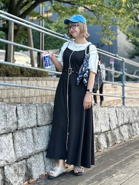 「アイテム（サンダル）」を使った、おしゃれ豆知識💡のSERINAさん（レディース・164cm）の秋コーディネート