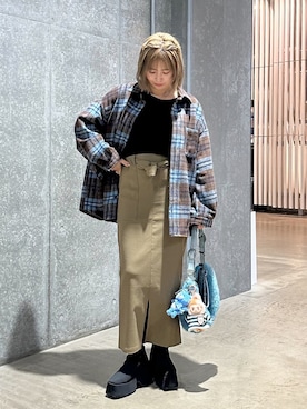 「X-girl（エックスガール）のアイテム」を使った、おしゃれ豆知識💡のSERINAさん（レディース・164cm）の秋コーディネート