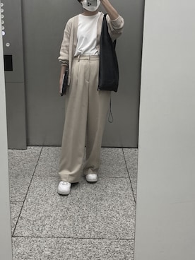 「ATON（エイトン）のアイテム（Tシャツ/カットソー）」を使った、アイリさん（レディース・155cm）の秋コーディネート