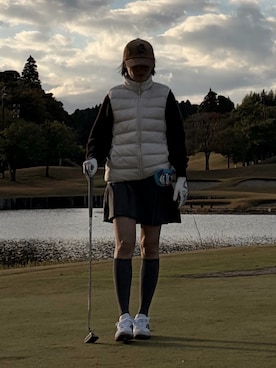 「アイテム（ダウンベスト）」を使った、アイリさん（レディース・155cm）の秋コーディネート