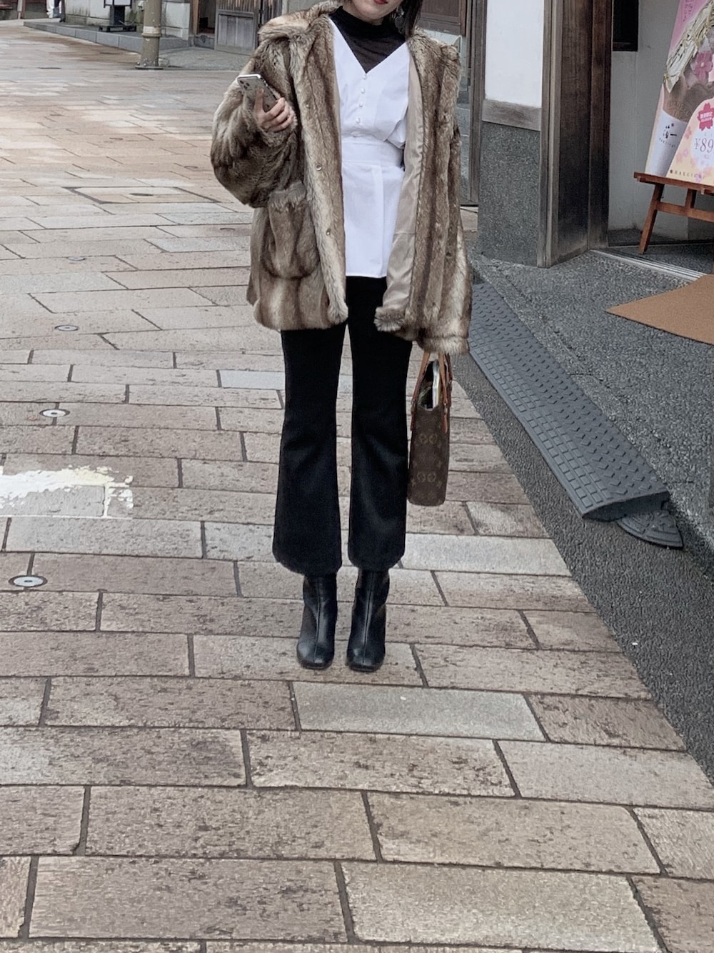 ゆら様専用 who