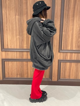 「アイテム（パーカー）」を使った、IZUHARA MAYUさん（レディース・155cm）の夏コーディネート