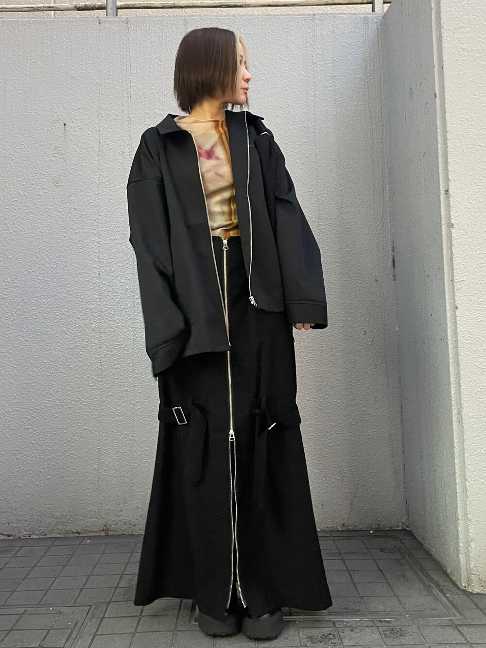 「ビッグシルエット、ブラック、モノトーン、オーバーサイズ、休日スタイル、モード、ootd、春夏コーデ、低身長、オトナカジュアル」｜「DANKE SCHONのDankeSchon/ダンケシェーン/TC TWILL BLOUSON（ブルゾン、ブラック系）」を使った、IZUHARA MAYUさん（レディース・155cm）の春コーディネートの1枚目の写真