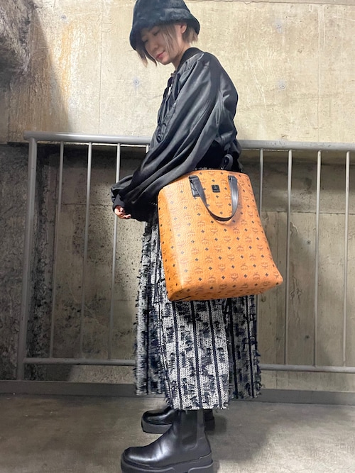 と*も様 MCM トートバッグ メンズ レディース A4サイズ入ります エムシー 楽天市場】【超美品】 エムシーエム MCM トートバッグ