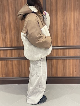 「アイテム（カーゴパンツ）」を使った、IZUHARA MAYUさん（レディース・155cm）の秋コーディネート