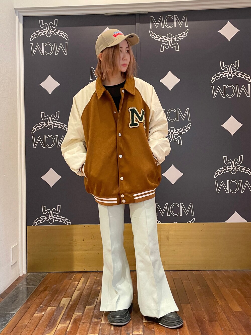 「ブルゾン、カジュアル、シンプル、MA-1、春、春コーデ、カジュアルコーデ、ゆるコーデ、着回しコーデ、オトナ女子」｜「L.H.Pのアイテム（ブルゾン、ブラウン系）」を使った、IZUHARA MAYUさん（レディース・155cm）の春コーディネートの1枚目の写真
