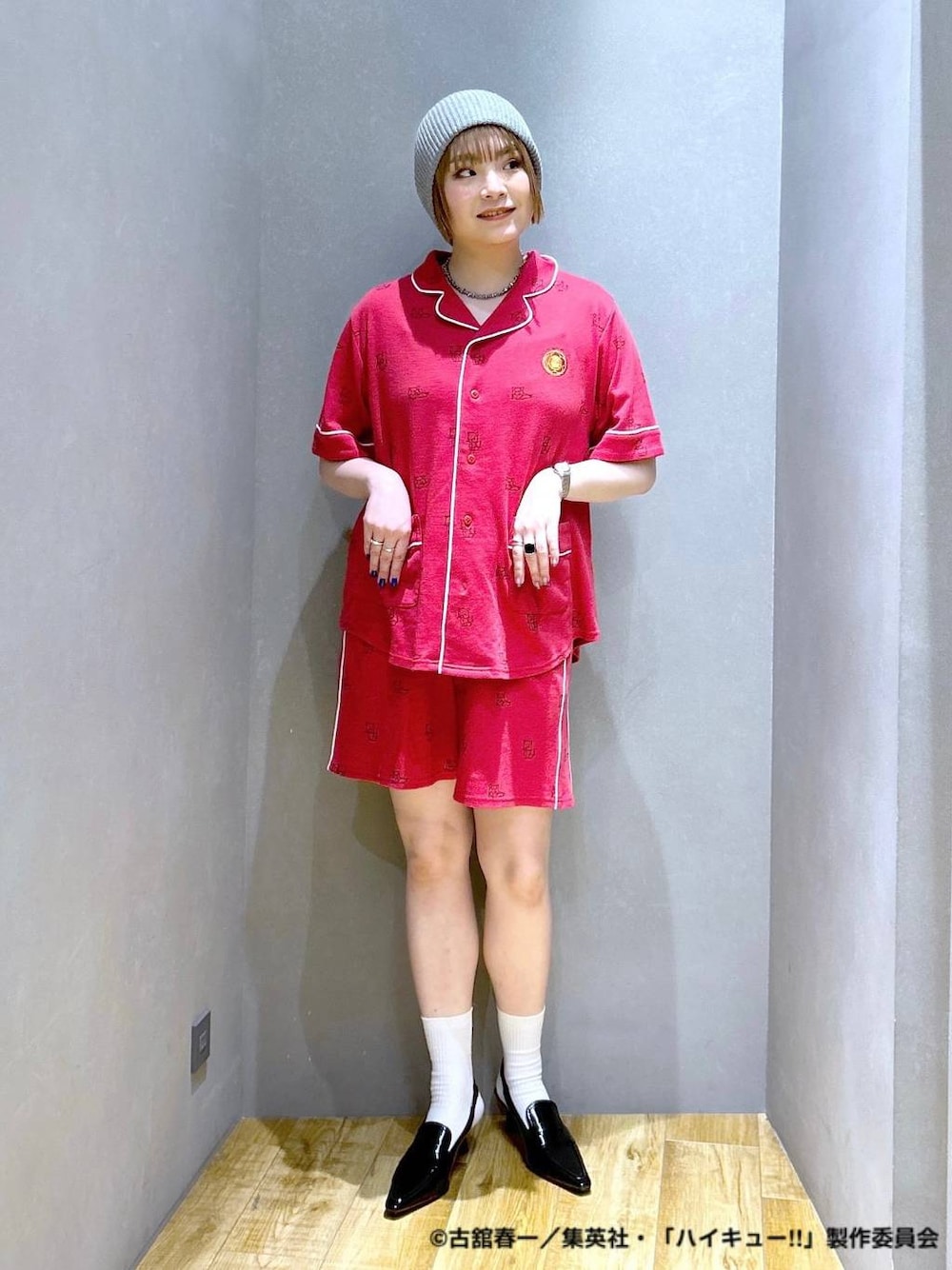 「体型カバー、メンズライク、モード、デート/ロマンティック、女子会、着痩せ、ゆったり、JEANASIS、着痩せ・細見え、春夏コーデ、ルームウェア」｜「eLの【eL】Loafer Mules/286417（ローファー、ブラック系）」を使った、マキ（JEANASiS）さん（レディース・165cm）の春コーディネートの1枚目の写真