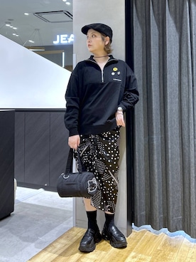 「JEANASIS（ジーナシス）の【ハローキティ】ボストンBAG/1044689（ボストンバッグ、ブラック系）」を使った、マキ（JEANASiS）さん（レディース・165cm）の夏コーディネート