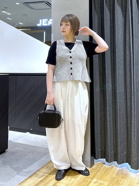 「eL（エル）の【eL】Square Mini Boston/288106（ショルダーバッグ、ブラック系）」を使った、マキ（JEANASiS）さん（レディース・165cm）の春コーディネート