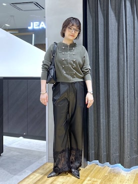 「JEANASIS（ジーナシス）のＷベルトレースアップミュール/1052622（パンプス、ブラック系）」を使った、マキ（JEANASiS）さん（レディース・165cm）の秋コーディネート