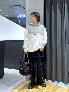 「JEANASIS（ジーナシス）のチェーンハンドルキンチャクBAG/1023355（ショルダーバッグ、ブラック系）」を使った、マキ（JEANASiS）さん（レディース・165cm）の秋コーディネート