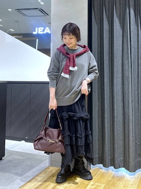 「eL（エル）の【eL】Wrap Bag/1063215（ショルダーバッグ、レッド系）」を使った、マキ（JEANASiS）さん（レディース・165cm）の秋コーディネート