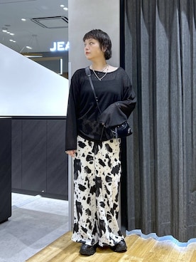 「JEANASIS（ジーナシス）のシアーワッフルドロストプルオバーLS/1067550（Tシャツ/カットソー、ブラック系）」を使った、マキ（JEANASiS）さん（レディース・165cm）の夏コーディネート