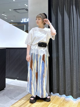 「JEANASIS（ジーナシス）のアイテム（Tシャツ/カットソー）」を使った、マキ（JEANASiS）さん（レディース・165cm）の春コーディネート