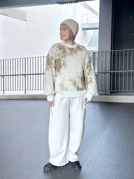 「デート/ロマンティック」｜「アイテム（スウェットパンツ）」を使った、マキ（JEANASiS）さん（レディース・165cm）の秋コーディネート