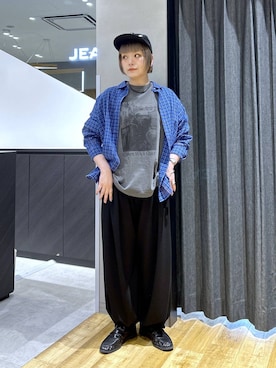 「JEANASIS（ジーナシス）のシャーリングローファー/645735（ローファー、ブラック系）」を使った、マキ（JEANASiS）さん（レディース・165cm）の春コーディネート