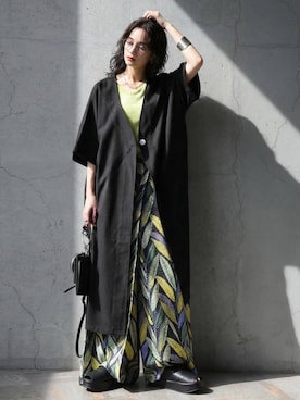 「antiqua（アンティカ）のリネンライク Vネック カーディガン（Cardigans、ブラック系）」を使った、antiquaさん（レディース・160cm）の春コーディネート