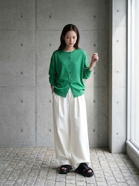 「antiqua（アンティカ）の接触冷感 UVカット ニット カーディガン（Knitwear、グリーン系）」を使った、antiquaさん（レディース・160cm）の春コーディネート