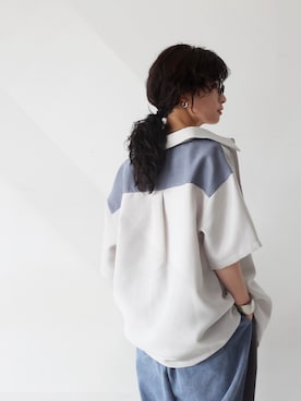 「アイテム（トップス、ベージュ系）」を使った、antiquaさん（レディース・154cm）の春コーディネート