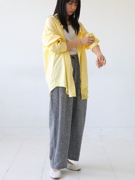 「アイテム（シャツ/ブラウス、イエロー系）」を使った、antiquaさん（レディース・164cm）の秋コーディネート