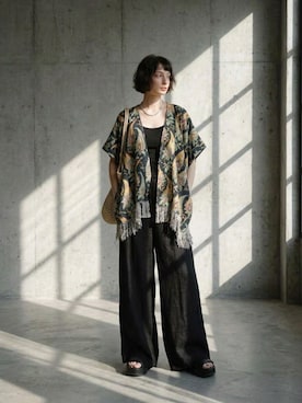 「antiqua（アンティカ）のフリンジ 花柄 ポンチョ（Other tops、ブラック系）」を使った、antiquaさん（レディース・160cm）の春コーディネート