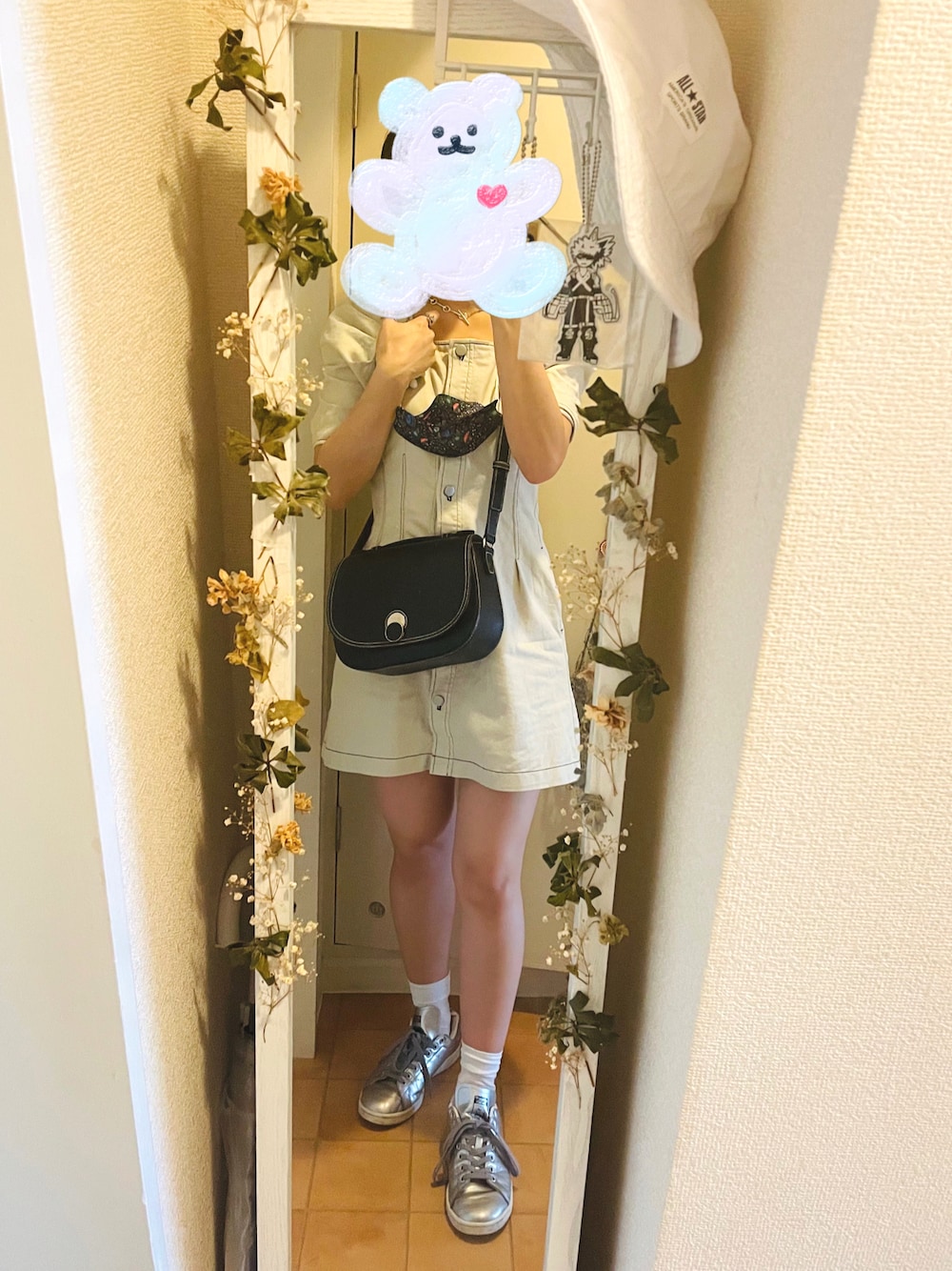 「SLY、agnes b.、靴下屋、adidas、stan smith、summer、summer outfit、kpop、おしゃれさんと繋がりたい、ootd、思い出アウトフィット」｜「agnes b.のアイテム（ショルダーバッグ、ブラック系）」を使った、💙🦋🐬さん（レディース・163cm）の夏コーディネートの1枚目の写真