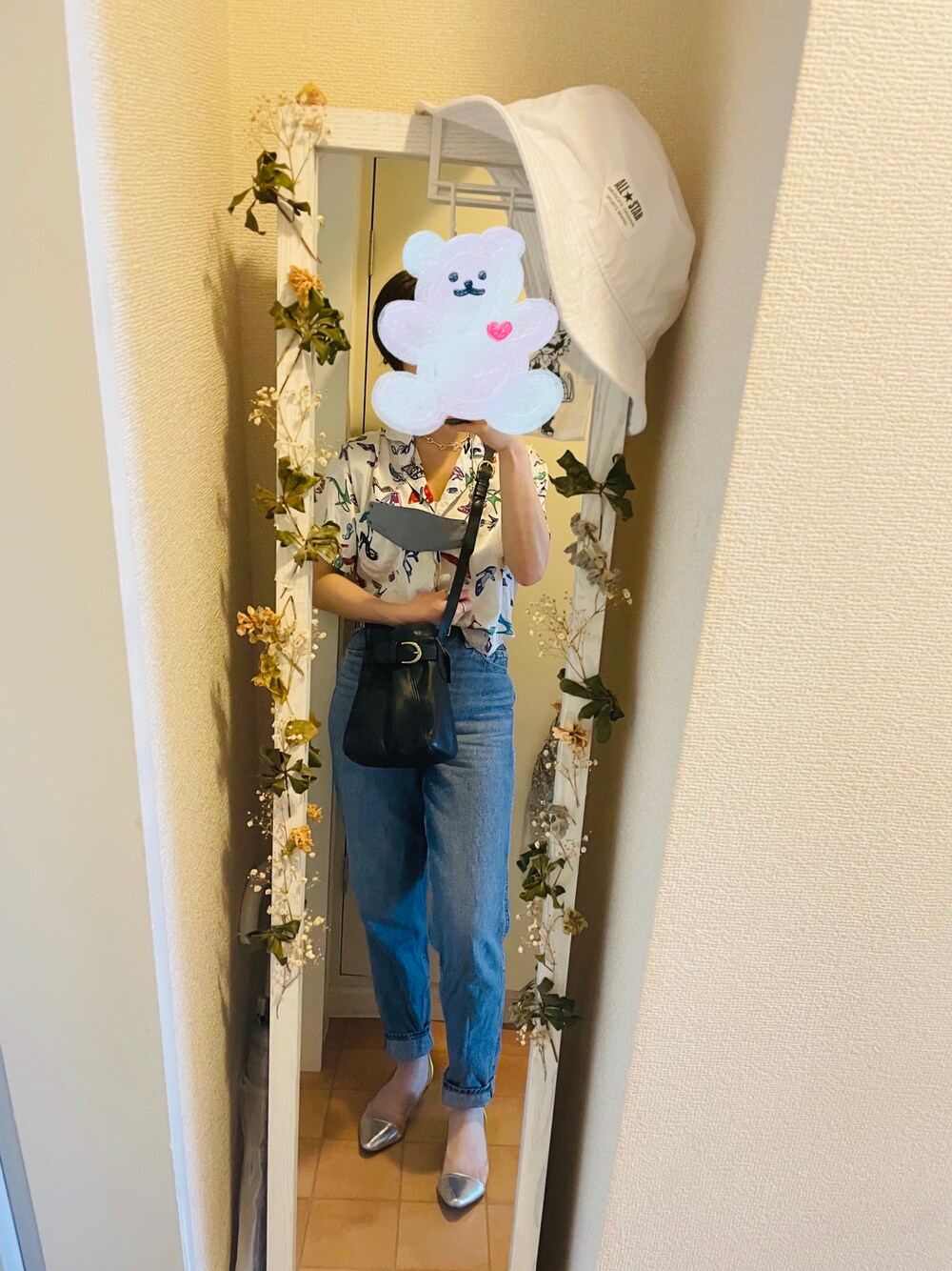 「Levi's、COACH、rodeo crowns、RODEO CROWNS WIDE BOWL、summer style、VINTAGE、vintage style、vintagefashion、denim style、denim、おしゃれさんと繋がりたい、ootd、思い出アウトフィット」｜「Levi'sのアイテム（デニムパンツ、ブルー系）」を使った、💙🦋🐬さん（レディース・163cm）の夏コーディネートの1枚目の写真