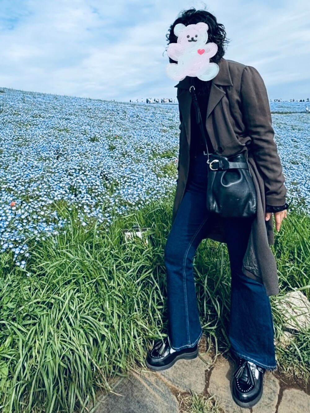 「GU、Vintage Clothing、COACH、old coach、SLY、Dr.Martens、springstyle、vintage style、ootd、春コーデ、古着コーデ、おでかけコーデ、おしゃれさんと繋がりたい、思い出アウトフィット」｜「GUのアイテム（その他トップス、ブラック系）」を使った、💙🦋🐬さん（レディース・163cm）の春コーディネートの1枚目の写真