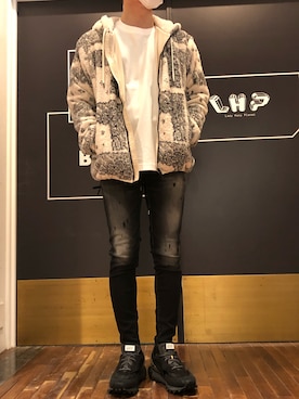 「B'2nd（ビーセカンド）のアイテム（レッグウェア）」を使った、岡田さん（メンズ・172cm）の秋コーディネート