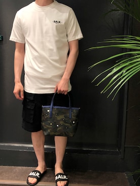 「BALR.（ボーラー）のアイテム（サンダル）」を使った、岡田さん（メンズ・172cm）の夏コーディネート