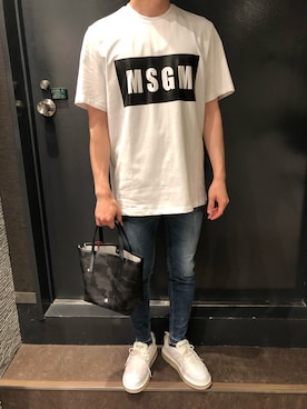 「MSGM（エムエスジーエム）のアイテム」を使った、岡田さん（メンズ・172cm）の夏コーディネート