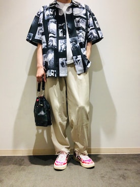 「B'2nd（ビーセカンド）のアイテム（パンツ）」を使った、岡田さん（メンズ・172cm）の夏コーディネート