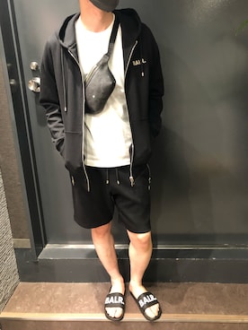 「BALR.（ボーラー）のアイテム（サンダル）」を使った、岡田さん（メンズ・172cm）の夏コーディネート