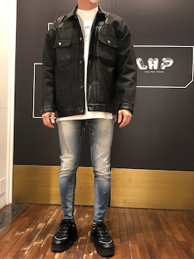 「A4A（エーフォーエー）のアイテム（スウェット）」を使った、岡田さん（メンズ・172cm）の秋コーディネート
