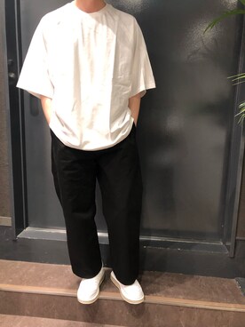 「B'2nd（ビーセカンド）のアイテム（スニーカー）」を使った、岡田さん（メンズ・172cm）の夏コーディネート