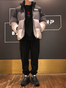 「A4A（エーフォーエー）のアイテム（スウェット）」を使った、岡田さん（メンズ・172cm）の冬コーディネート