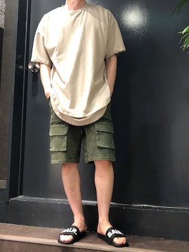 「A4A（エーフォーエー）のA4A(エーフォーエー) 40s強撚糸ラウンドTシャツ（Tシャツ/カットソー）」を使った、岡田さん（メンズ・172cm）の夏コーディネート