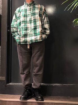 「B'2nd（ビーセカンド）のアイテム（スニーカー）」を使った、岡田さん（メンズ・172cm）の夏コーディネート